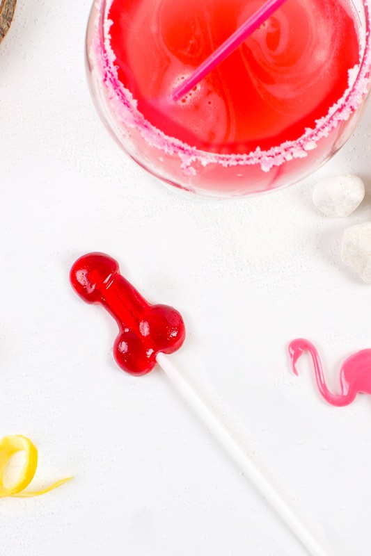 Sucette penis daiquiri strawberry with alcohol