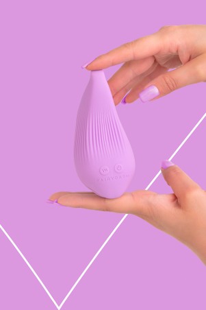 Fairygasm DelightfulWave Vibrator violett aus anderer Perspektive, feine Details