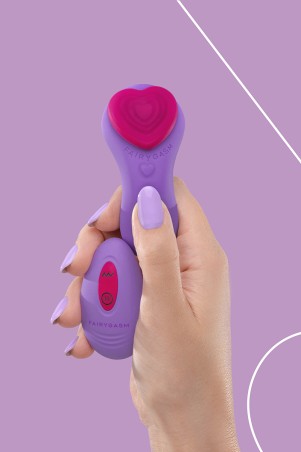 Fairygasm HeartGem violett in der Hand, sichtbare Struktur