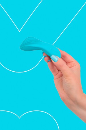 Fairygasm SilkenTouch blu in mano