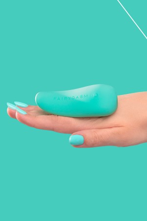 Fairygasm ThrillLeaf green held in hand