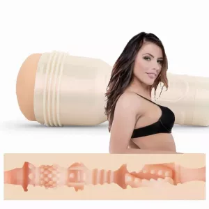 Fleshlight Adriana Chechik Next Level con attrice e profilo della guaina