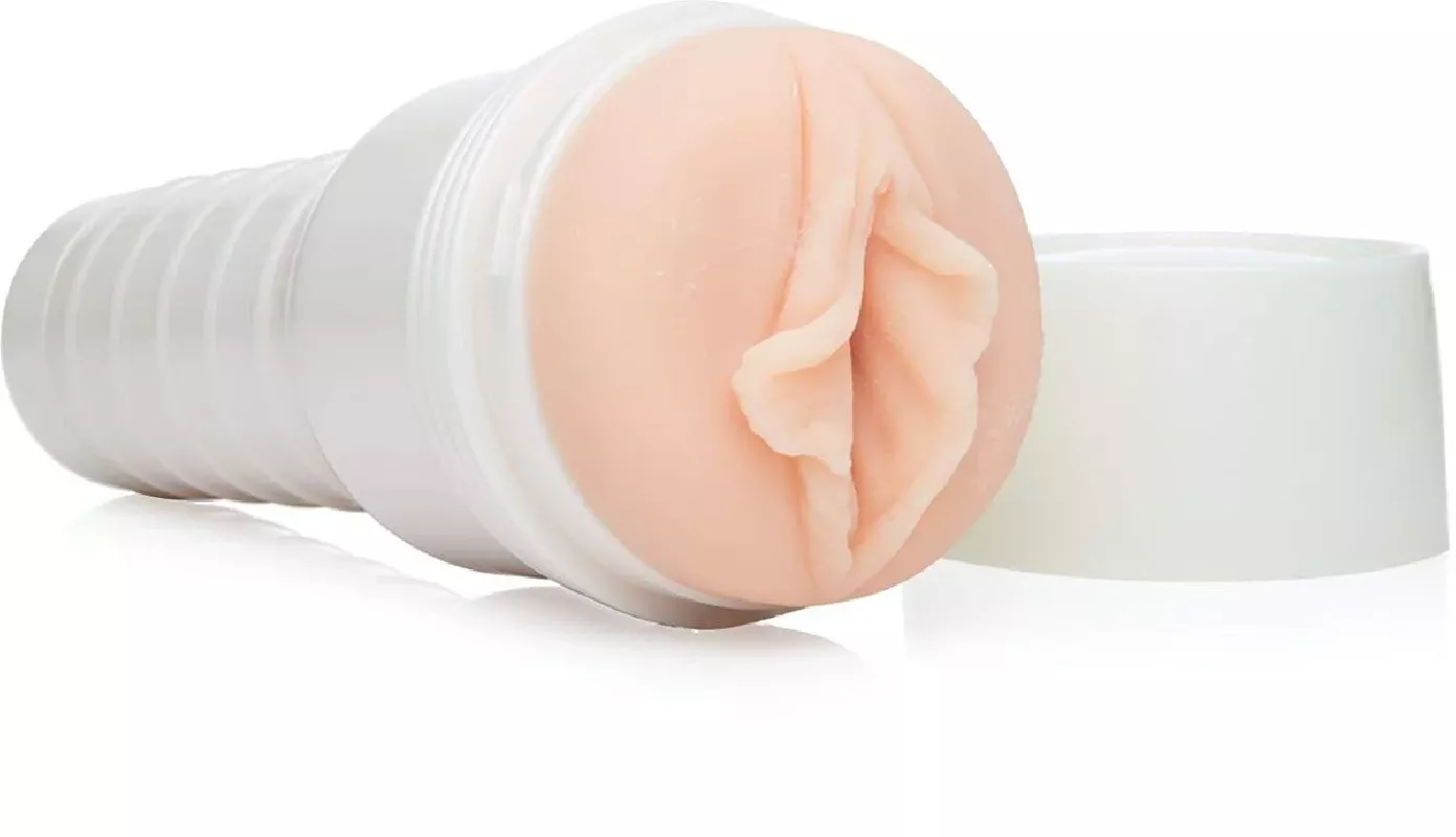 Fleshlight Brandi Love – Masturbator side view