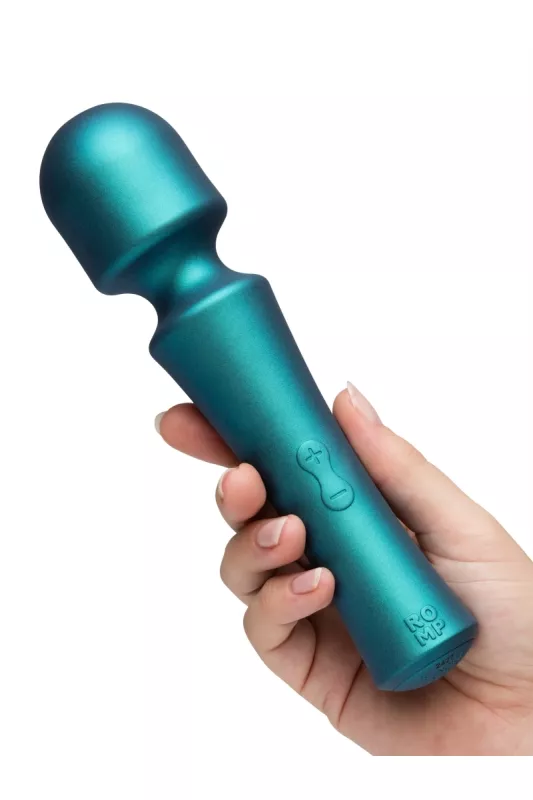 ROMP Presto tenu en main – wand vibrant élégant ROMP Presto tenu en main – wand vibrant élégant