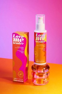 Huile de massage chauffante Love Me Tender vanille 100 ml avec son emballage coloré 2