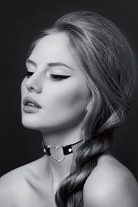 Collier strass et coeur