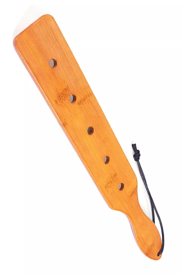 Paddle bambou 5 trous - Fetish Tentation Paddle bambou 5 trous - Fetish Tentation