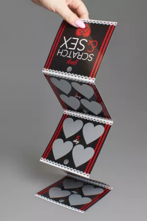 Jeu Scratch & Sex gay déplié – carte à gratter pour couples