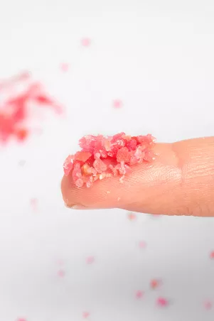 Strawberry sparkling candy